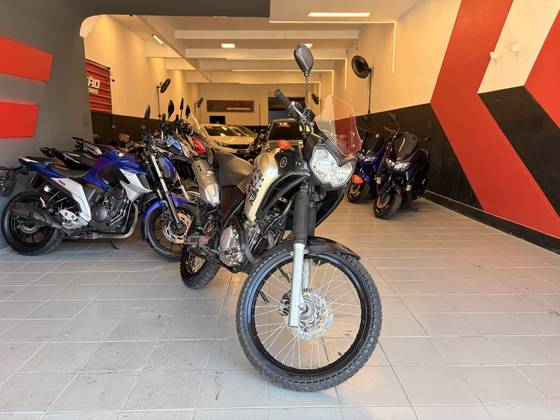 YAMAHA XTZ 250 TÉNÉRÉ YAMAHA XTZ 250 TÉNÉRÉ